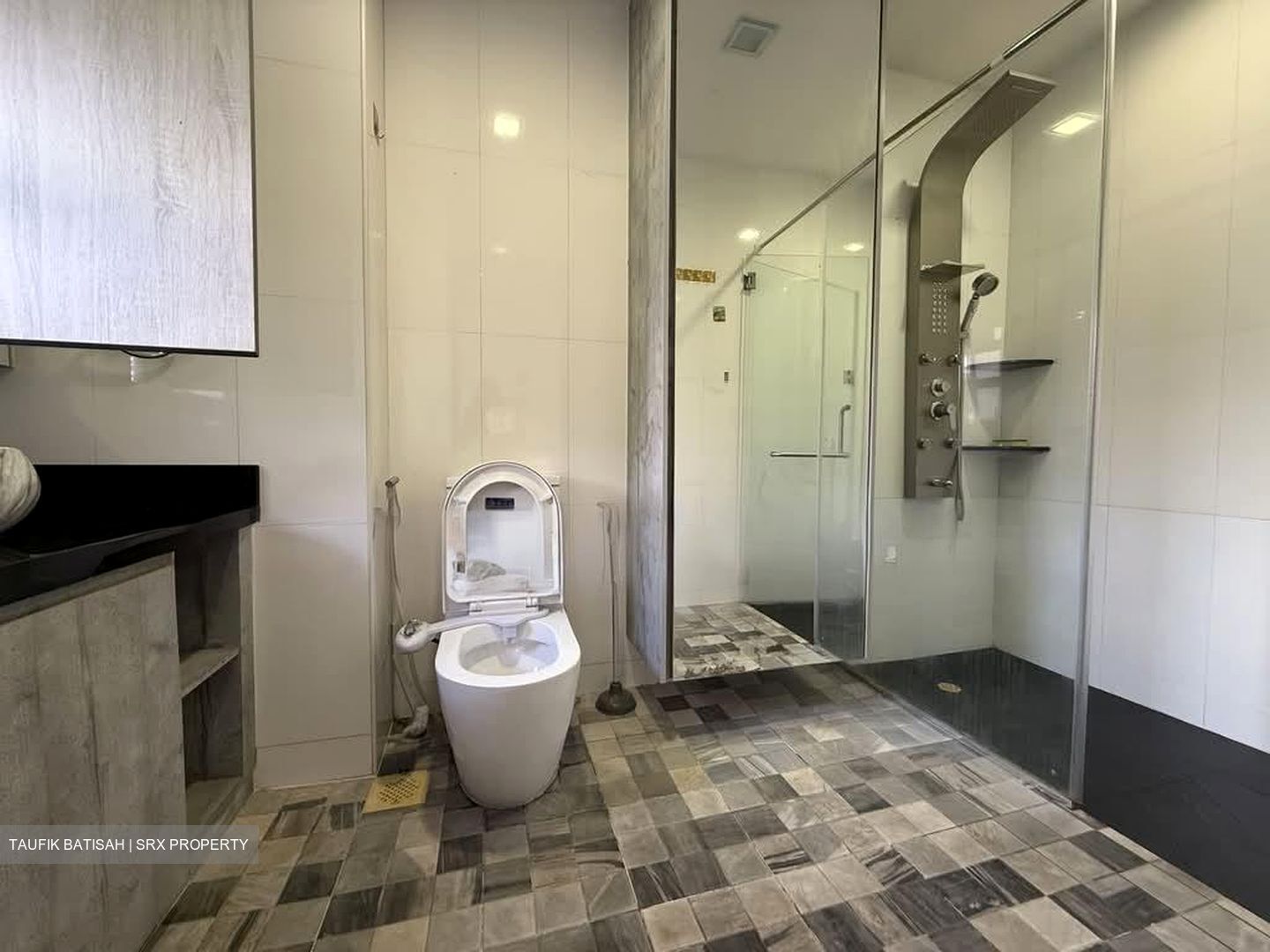 Loyang Villas (D17), Terrace #580953761